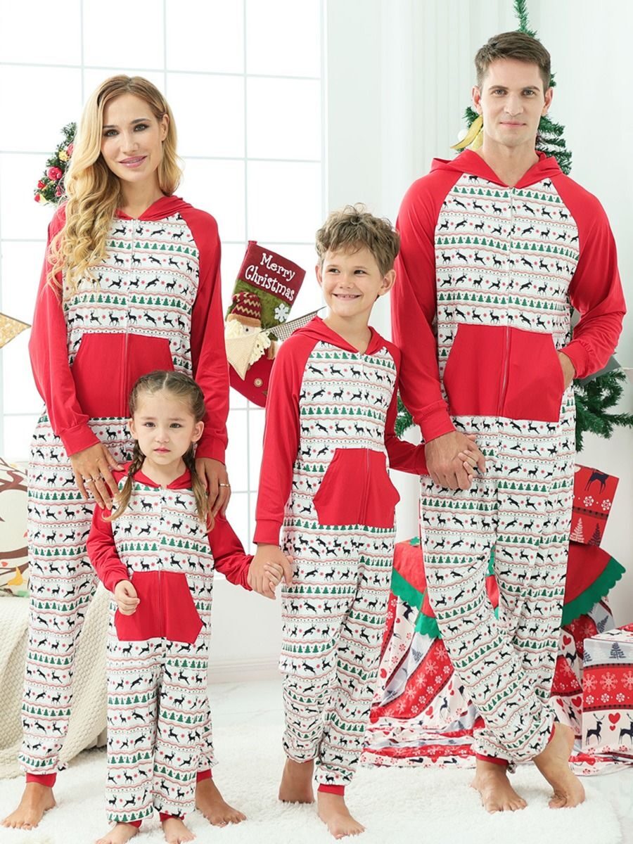 7 Matching Christmas Outfits for kids and families by AKIDSTAR